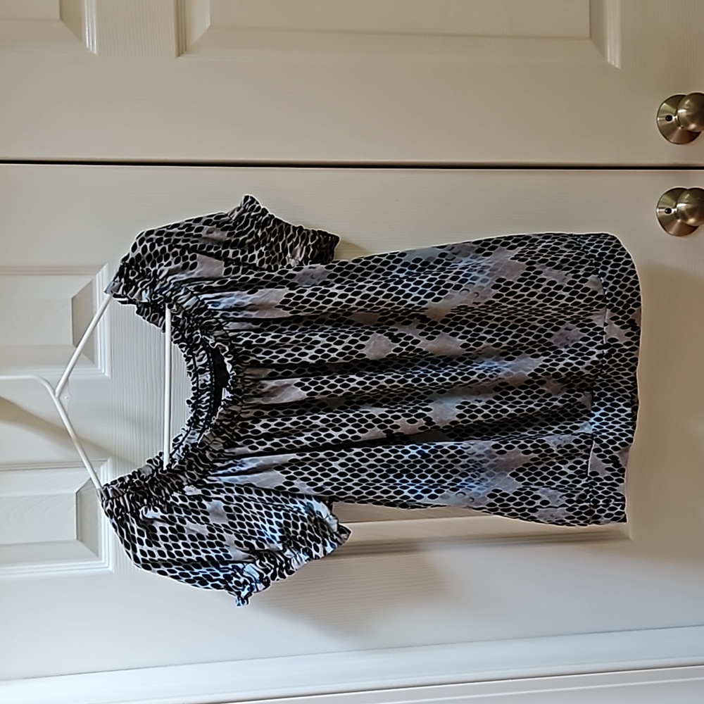 Worthington 3/4 Puff Sleeve Geometric Design Pleated Scoop Neck Size L